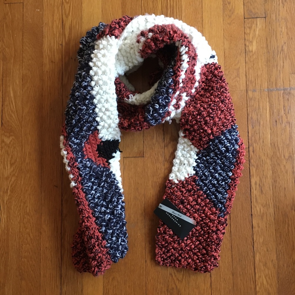 NWT Hand Knit Zara Scarf